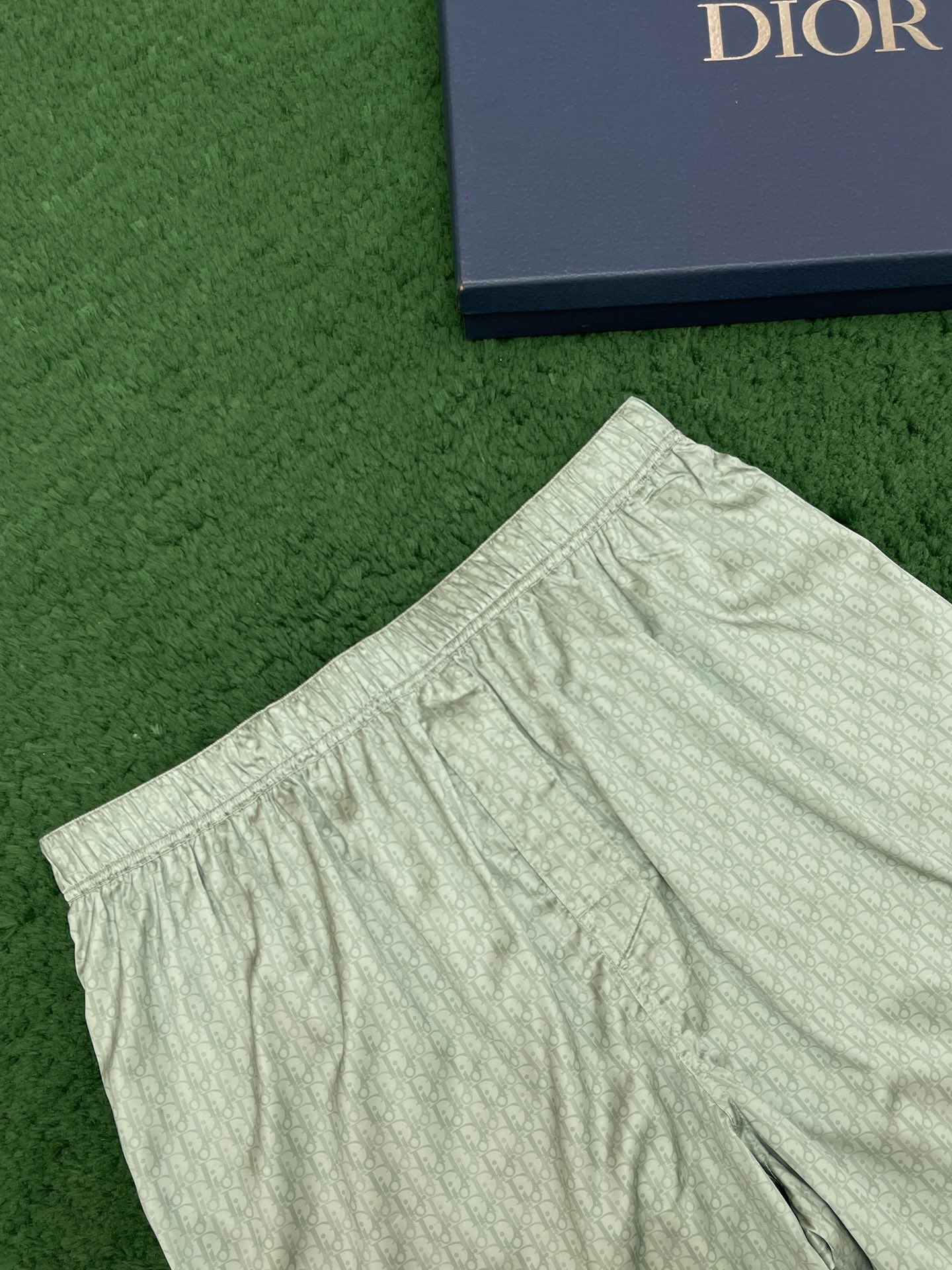 D I O R 디올 오블리크 아이코닉 실크 코튼 트윌 쇼츠 “2COLOR” 레플리카 15번 이미지 - 의류 | 세미샵 레플리카 사이트