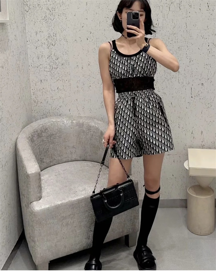 D I O R 디올 오블리크 이너 탑 & 숏 팬츠 Set 레플리카 4번 이미지 - 의류 | 세미샵 레플리카 사이트