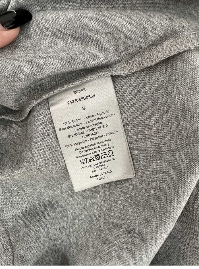 D I O R 디올 체스트 콘트라스트 자수 꾸뛰르 코튼 저지 반팔 티셔츠 “2COLOR” 레플리카 21번 이미지 - 의류 | 세미샵 레플리카 사이트