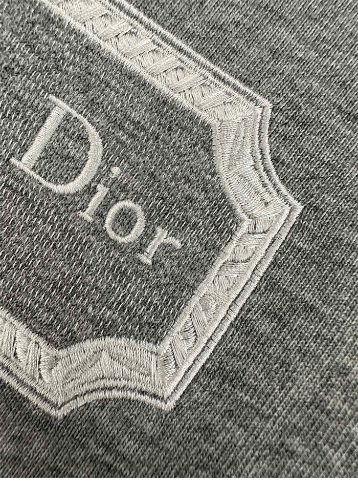 D I O R 디올 체스트 콘트라스트 자수 꾸뛰르 코튼 저지 반팔 티셔츠 “2COLOR” 레플리카 24번 이미지 - 의류 | 세미샵 레플리카 사이트