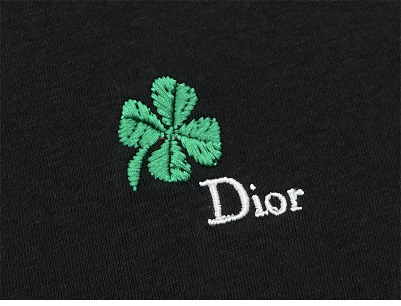 디올 디올 클로버 자수 코튼 반팔 티셔츠 레플리카 10번 이미지 - 의류 | 세미샵 레플리카 사이트