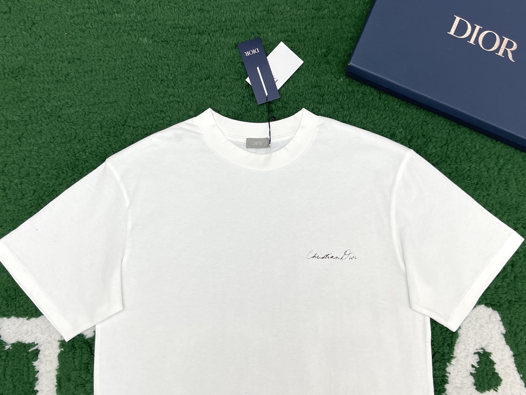 D I O R 디올 핸드라이팅 플라워 프린팅 반팔 티셔츠 “2COLOR” 레플리카 11번 이미지 - 의류 | 세미샵 레플리카 사이트