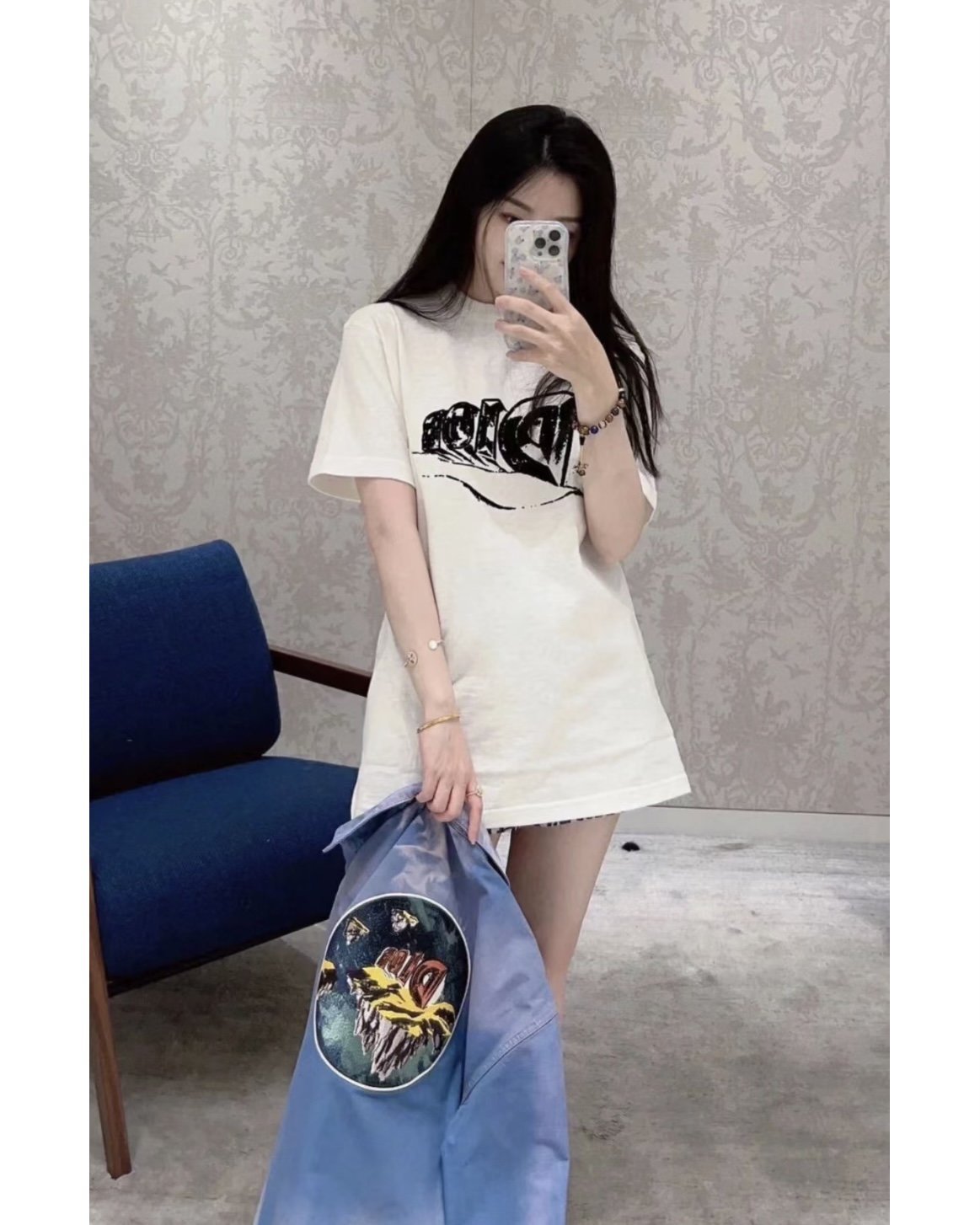 D I O R 디올 23FW 화이트 플록 아스트로 반팔 티셔츠 화이트 레플리카 2번 이미지 - 의류 | 세미샵 레플리카 사이트