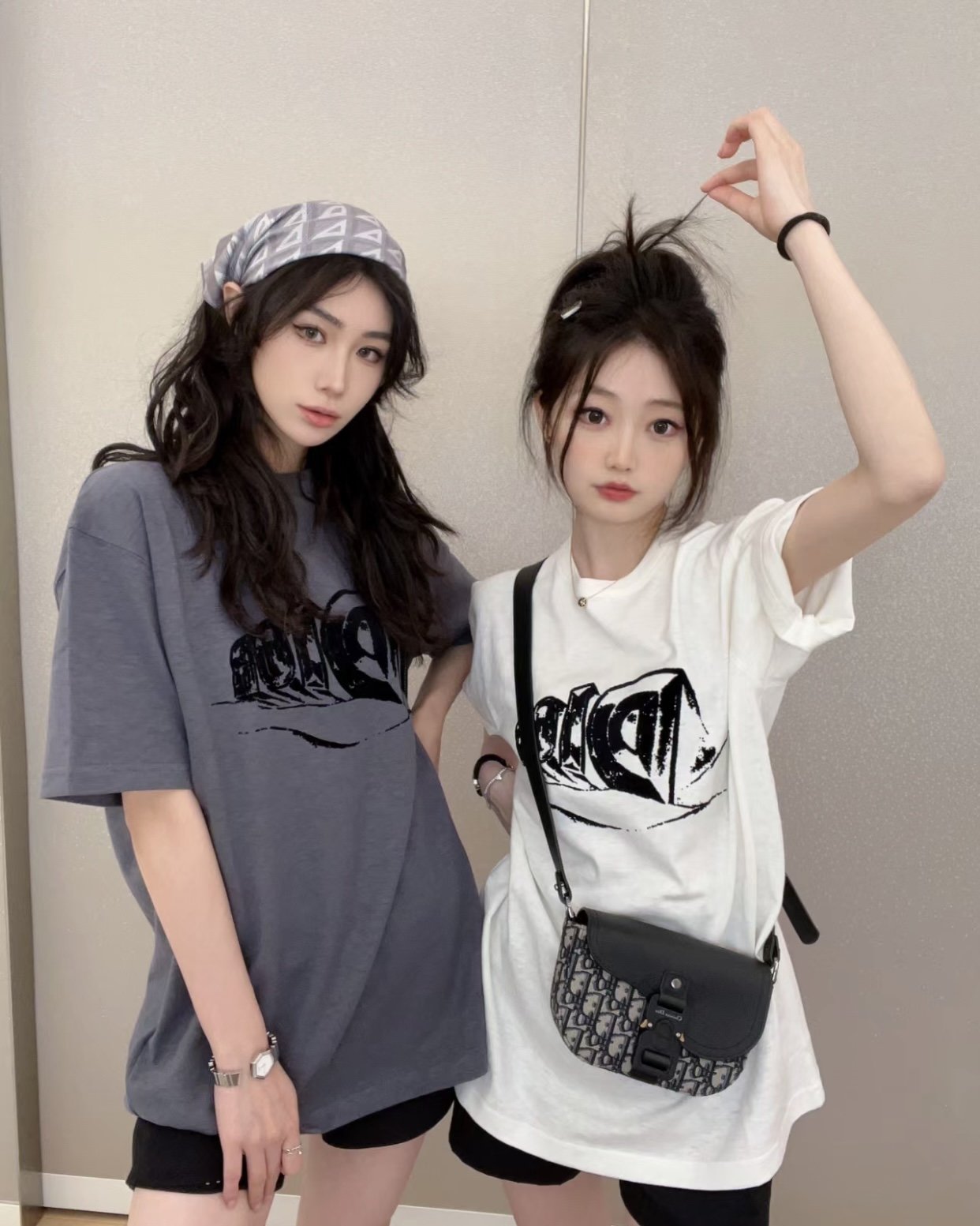 D I O R 디올 23FW 화이트 플록 아스트로 반팔 티셔츠 화이트 레플리카 3번 이미지 - 의류 | 세미샵 레플리카 사이트