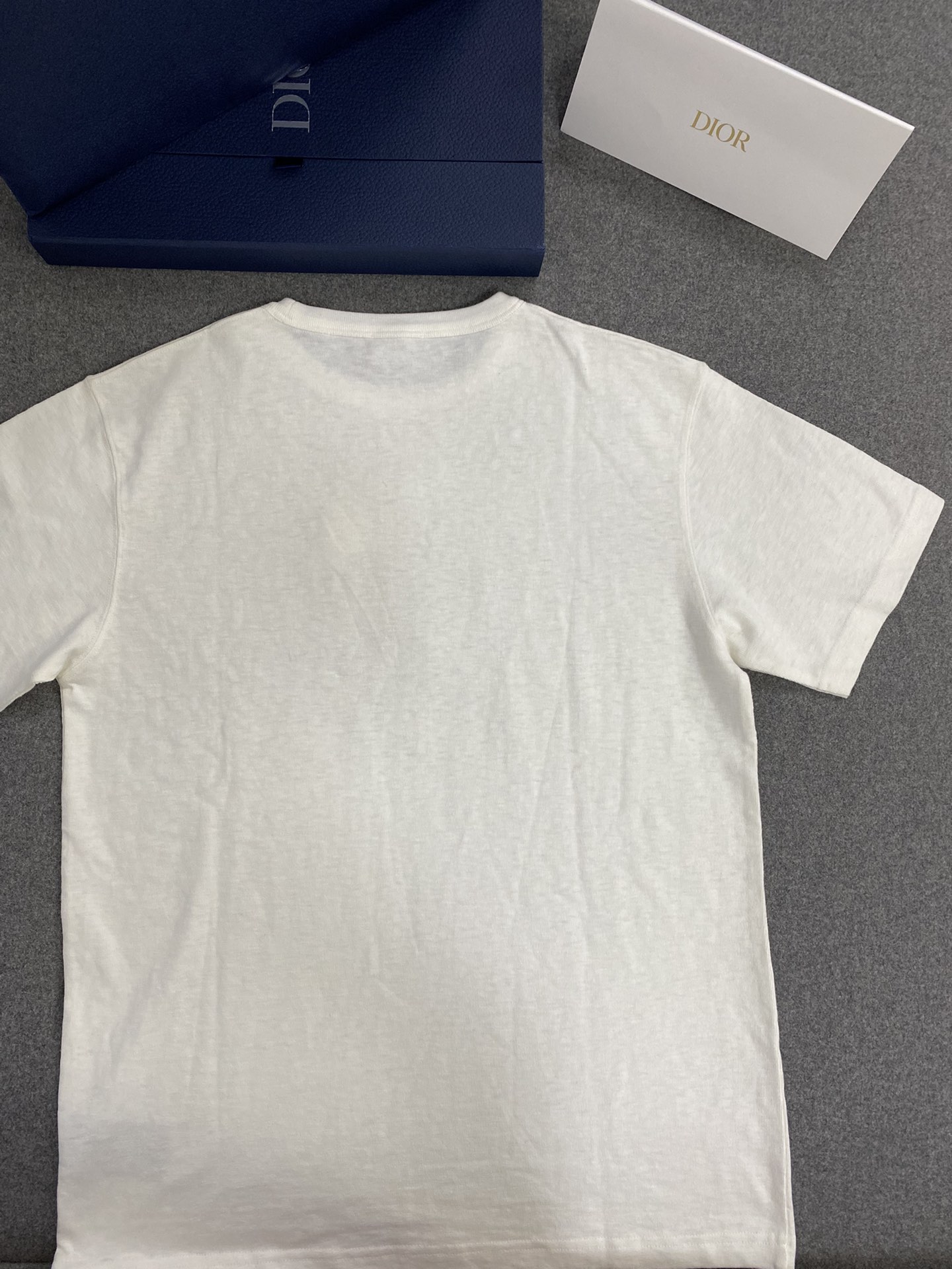 D I O R 디올 23FW 화이트 플록 아스트로 반팔 티셔츠 화이트 레플리카 12번 이미지 - 의류 | 세미샵 레플리카 사이트