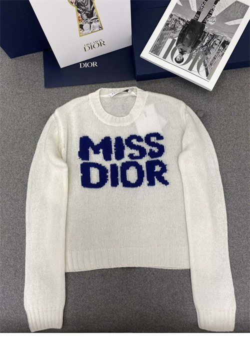 D I O R 디올 Miss Dior Graffiti 모티프 캐시미어 실크 스웨터 3컬러 레플리카 19번 이미지 - 의류 | 세미샵 레플리카 사이트