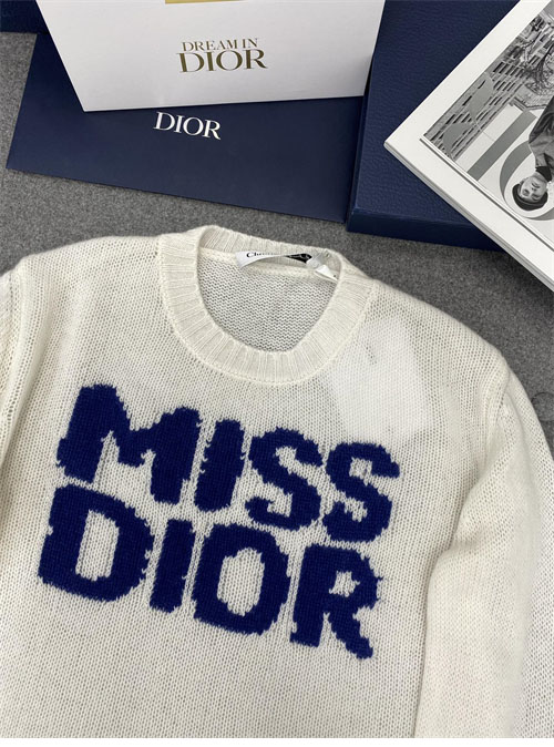 D I O R 디올 Miss Dior Graffiti 모티프 캐시미어 실크 스웨터 3컬러 레플리카 20번 이미지 - 의류 | 세미샵 레플리카 사이트