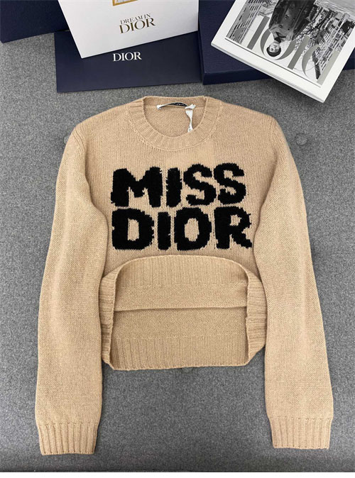 D I O R 디올 Miss Dior Graffiti 모티프 캐시미어 실크 스웨터 3컬러 레플리카 27번 이미지 - 의류 | 세미샵 레플리카 사이트