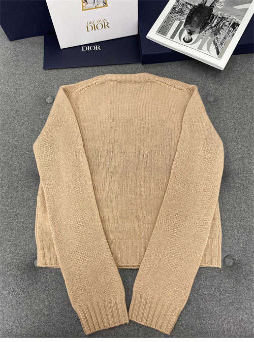 D I O R 디올 Miss Dior Graffiti 모티프 캐시미어 실크 스웨터 3컬러 레플리카 31번 이미지 - 의류 | 세미샵 레플리카 사이트