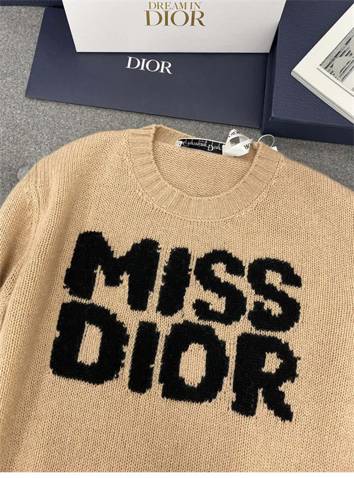 D I O R 디올 Miss Dior Graffiti 모티프 캐시미어 실크 스웨터 3컬러 레플리카 32번 이미지 - 의류 | 세미샵 레플리카 사이트