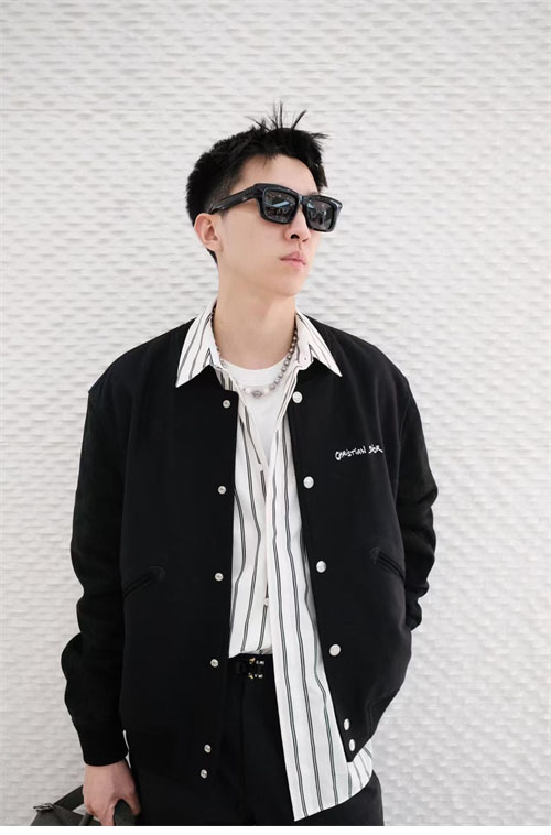 D I O R 디올 Tag 울 블렌드 양가죽 바시티 자켓 블랙 레플리카 13번 이미지 - 의류 | 세미샵 레플리카 사이트