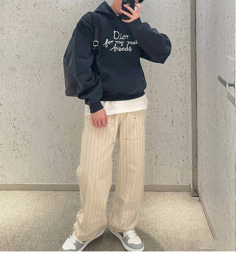 디올 디올 x 힐튼 넬 로고 후디 스웨트셔츠 레플리카 8번 이미지 - 의류 | 세미샵 레플리카 사이트