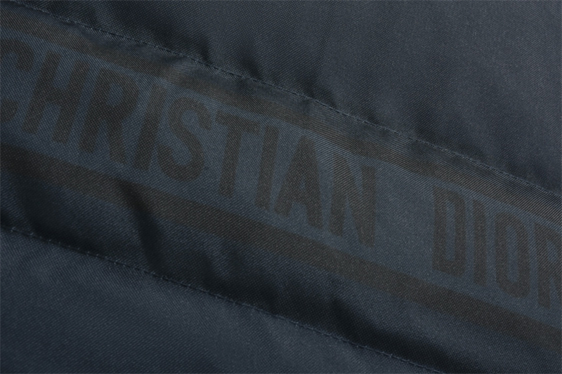 D I O R 몽클레어 오블리크 퀼트 테크니컬 태피터 리버서블 푸퍼 자켓 레플리카 20번 이미지 - 의류 | 세미샵 레플리카 사이트