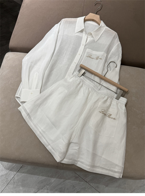 Loro Piana 로로피아나 린넨 셔츠 & 숏팬츠 set 5컬러 레플리카 30번 이미지 - 의류 | 세미샵 레플리카 사이트