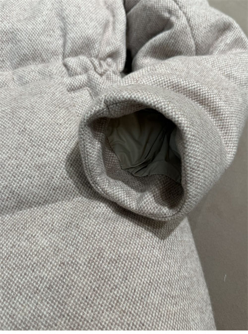 Loro Piana 로로피아나 24FW 로고 패치 밍크퍼 구스다운 패딩 점퍼 레플리카 9번 이미지 - 의류 | 세미샵 레플리카 사이트