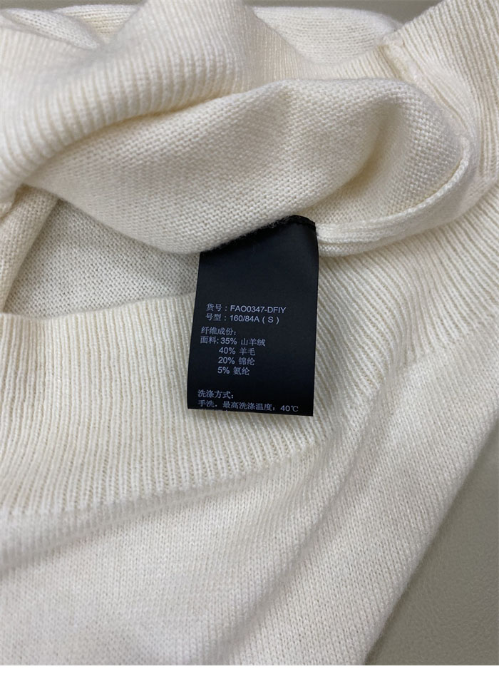 Loro Piana 로로피아나 25SS 캐시미어 울 니트 반팔 레플리카 9번 이미지 - 의류 | 세미샵 레플리카 사이트