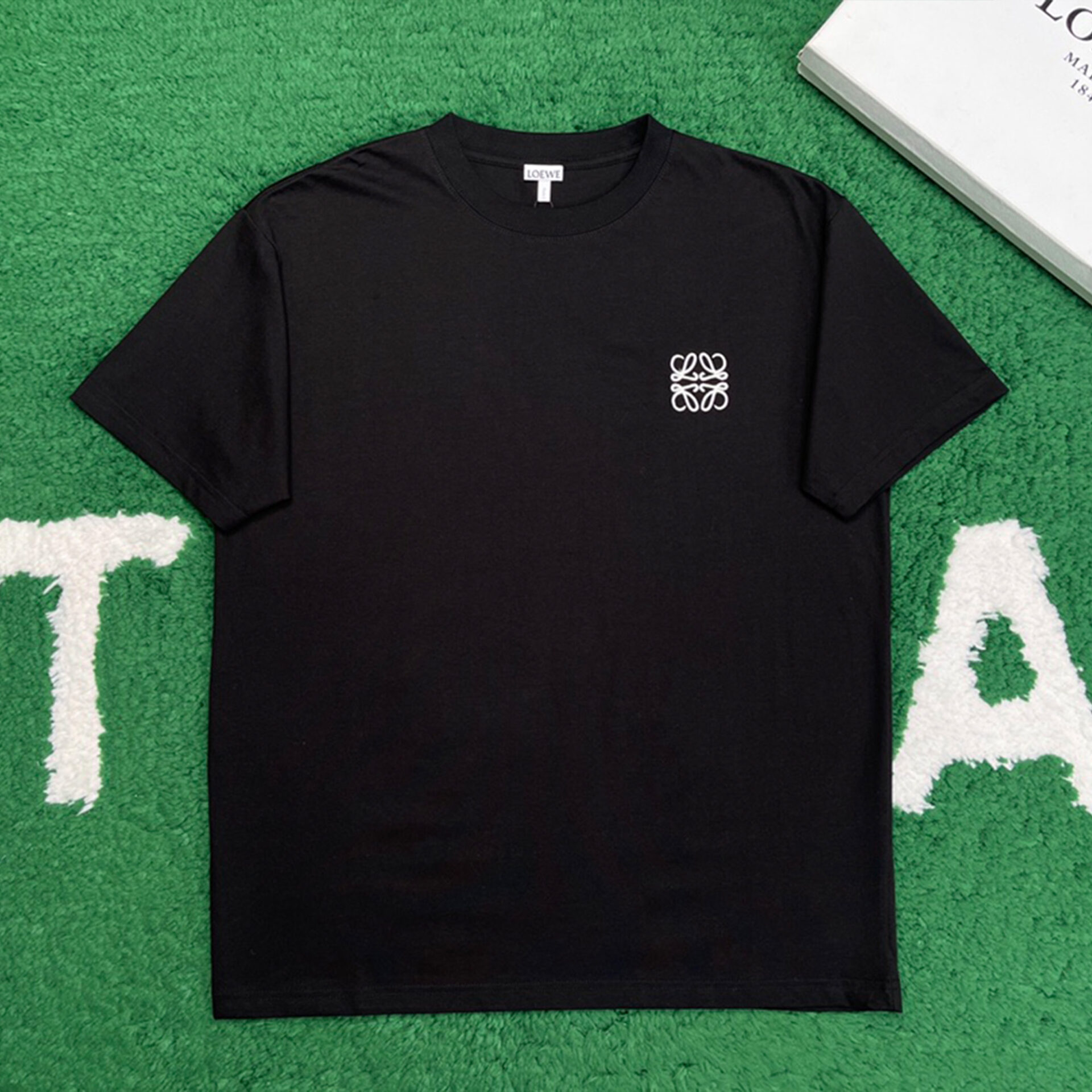 Loewe 로에베 아나그램 로고 베이직 반팔 티셔츠 “2COLOR” 레플리카 1번 이미지 - 의류 | 세미샵 레플리카 사이트