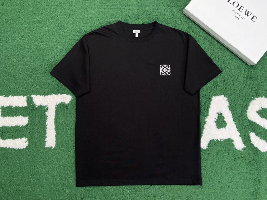 Loewe 로에베 아나그램 로고 베이직 반팔 티셔츠 “2COLOR” 레플리카 11번 이미지 - 의류 | 세미샵 레플리카 사이트