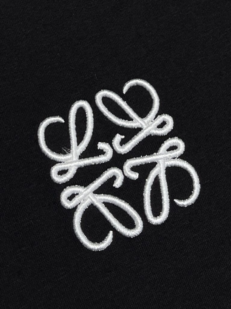 Loewe 로에베 아나그램 로고 베이직 반팔 티셔츠 “2COLOR” 레플리카 16번 이미지 - 의류 | 세미샵 레플리카 사이트