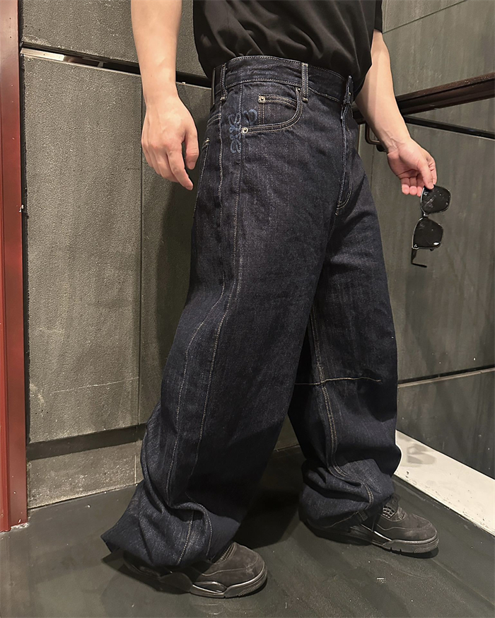 Loewe 로에베 아나그램 베럴 레그 워시드 와이드 데님 진 레플리카 3번 이미지 - 의류 | 세미샵 레플리카 사이트