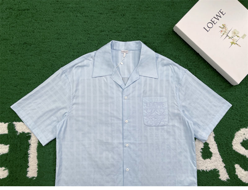 로에베 로에베 아나그램 포켓 숏 슬리브 셔츠 레플리카 5번 이미지 - 의류 | 세미샵 레플리카 사이트