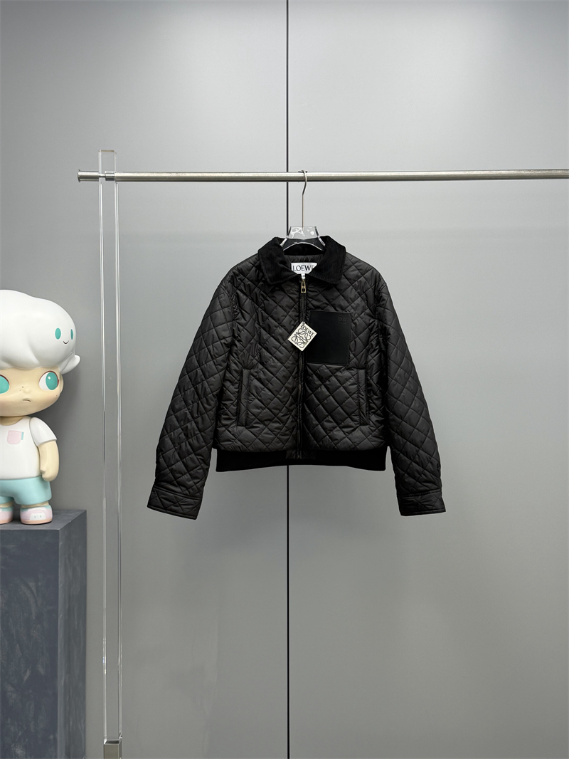 로에베 로에베 올오버 다이아 퀼팅 코듀로이 숏 자켓 레플리카 7번 이미지 - 의류 | 세미샵 레플리카 사이트