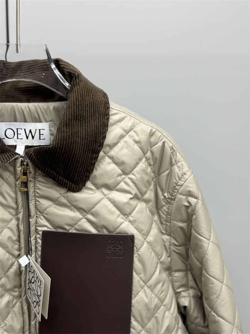 로에베 로에베 올오버 다이아 퀼팅 코듀로이 숏 자켓 레플리카 20번 이미지 - 의류 | 세미샵 레플리카 사이트