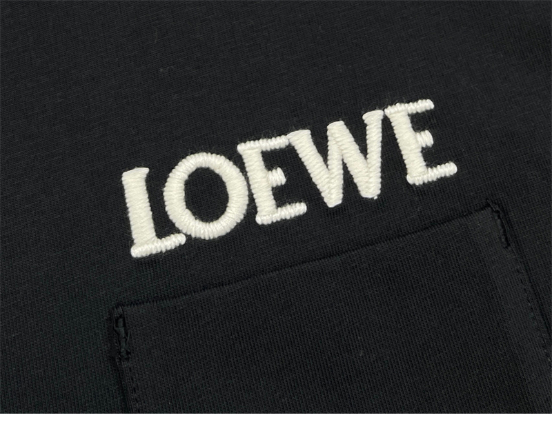 로에베 로에베 포켓 로고 릴랙스 핏 코튼 티셔츠 레플리카 4번 이미지 - 의류 | 세미샵 레플리카 사이트