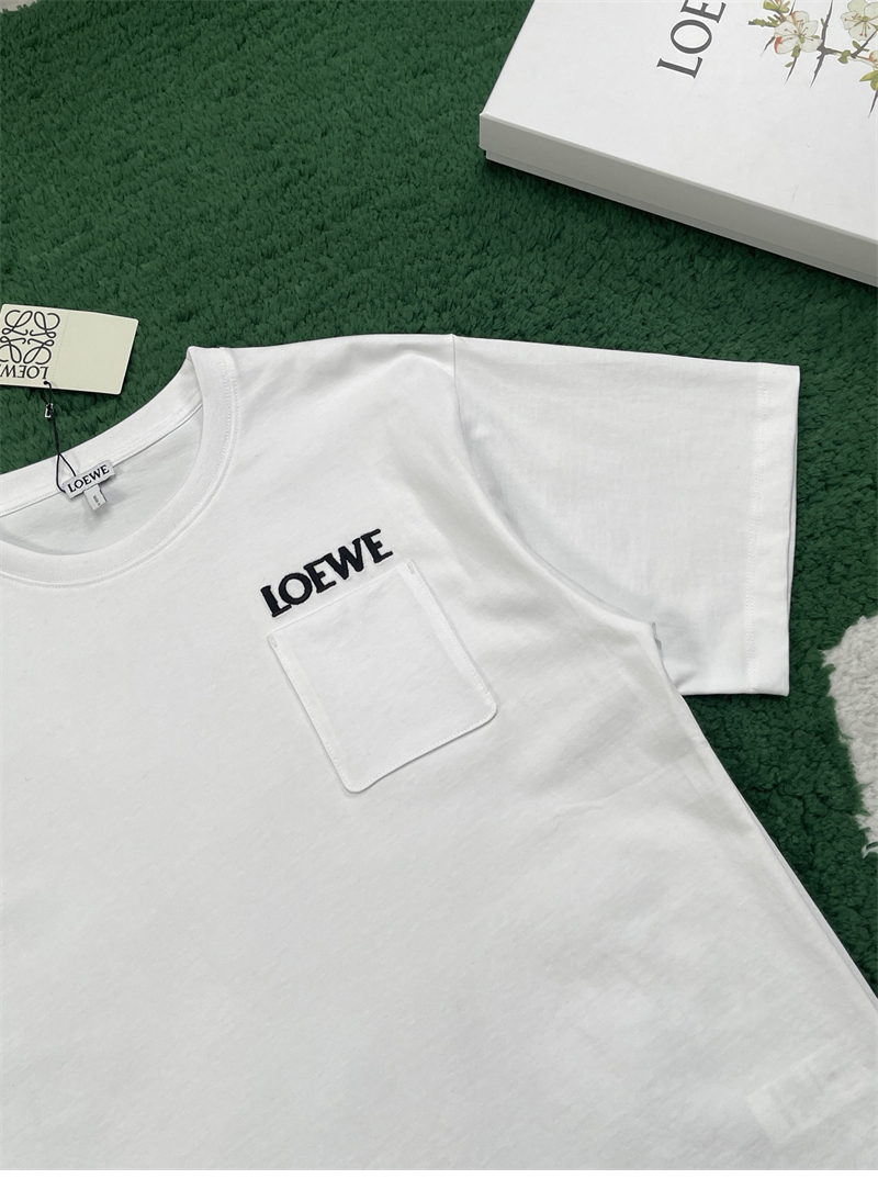 로에베 로에베 포켓 로고 릴랙스 핏 코튼 티셔츠 레플리카 6번 이미지 - 의류 | 세미샵 레플리카 사이트