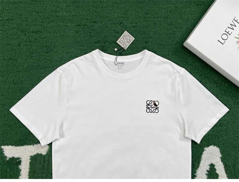 로에베 로에베 퓨처리스트 캣츠 아나그램 크루넥 반팔 티셔츠 레플리카 17번 이미지 - 의류 | 세미샵 레플리카 사이트