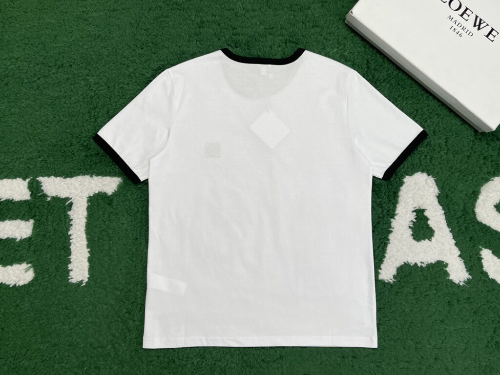 Loewe 로에베 24SS 아나그램 로고 배색 반팔 티셔츠 “2COLOR” 레플리카 5번 이미지 - 의류 | 세미샵 레플리카 사이트