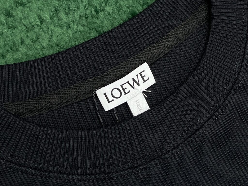 Loewe 로에베 24SS 아나그램 롱 슬리브 티셔츠 블랙 레플리카 6번 이미지 - 의류 | 세미샵 레플리카 사이트