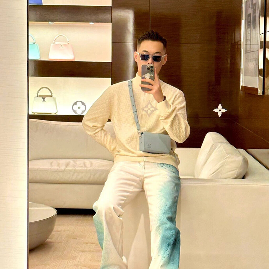 Louis Vuitton 루이비통 다미에 시그니처 프론트 집업 가디건 “2COLOR” 레플리카 2번 이미지 - 의류 | 세미샵 레플리카 사이트