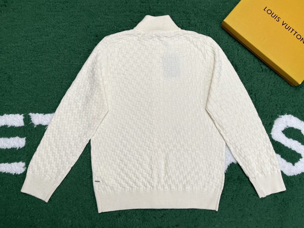 Louis Vuitton 루이비통 다미에 시그니처 프론트 집업 가디건 “2COLOR” 레플리카 13번 이미지 - 의류 | 세미샵 레플리카 사이트