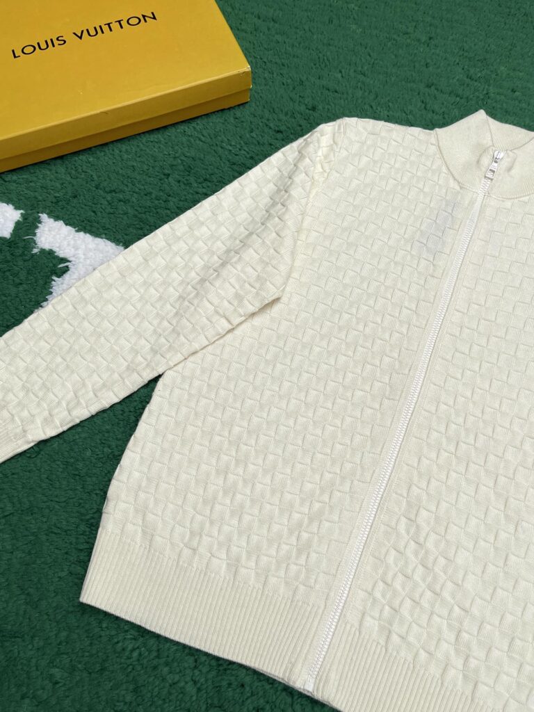 Louis Vuitton 루이비통 다미에 시그니처 프론트 집업 가디건 “2COLOR” 레플리카 14번 이미지 - 의류 | 세미샵 레플리카 사이트