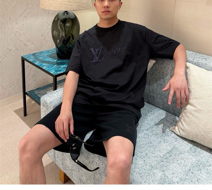 Louis Vuitton 루이비통 라인스톤 LV 엠벨리시드 저지 숏 팬츠 레플리카 4번 이미지 - 의류 | 세미샵 레플리카 사이트