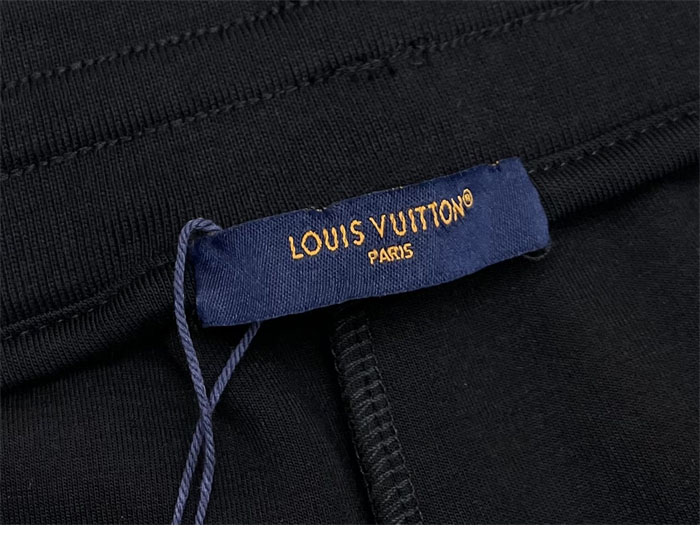 Louis Vuitton 루이비통 라인스톤 LV 엠벨리시드 저지 숏 팬츠 레플리카 7번 이미지 - 의류 | 세미샵 레플리카 사이트
