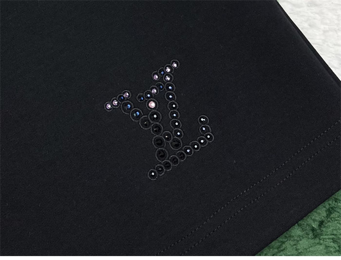 Louis Vuitton 루이비통 라인스톤 LV 엠벨리시드 저지 숏 팬츠 레플리카 9번 이미지 - 의류 | 세미샵 레플리카 사이트