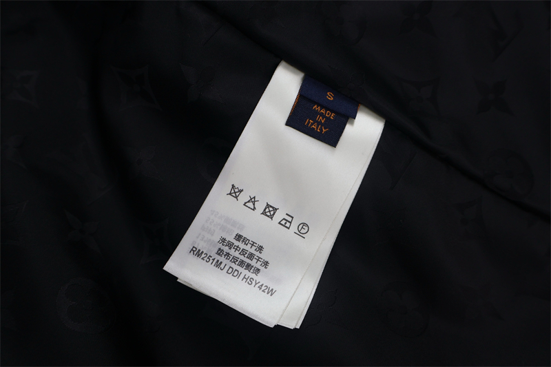 Louis Vuitton 루이비통 레더 패치 플리스 블루종 레플리카 11번 이미지 - 의류 | 세미샵 레플리카 사이트