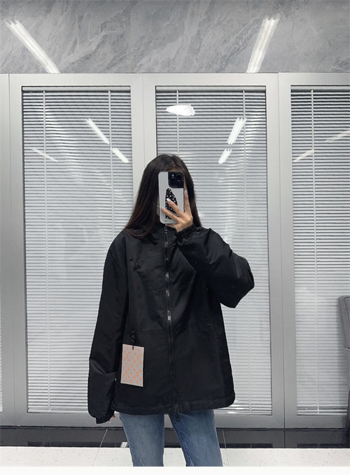 Louis Vuitton 루이비통 리버서블 윈드브레이커 모노그램 3컬러 레플리카 2번 이미지 - 의류 | 세미샵 레플리카 사이트