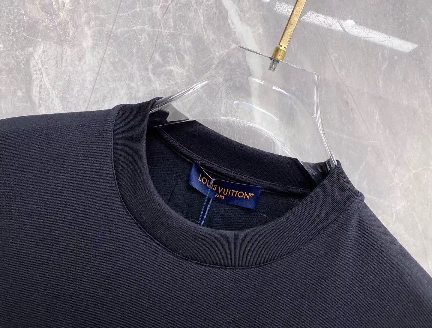 루이비통 루이비통 모노그램 드리핑 플라워 티셔츠 레플리카 5번 이미지 - 의류 | 세미샵 레플리카 사이트