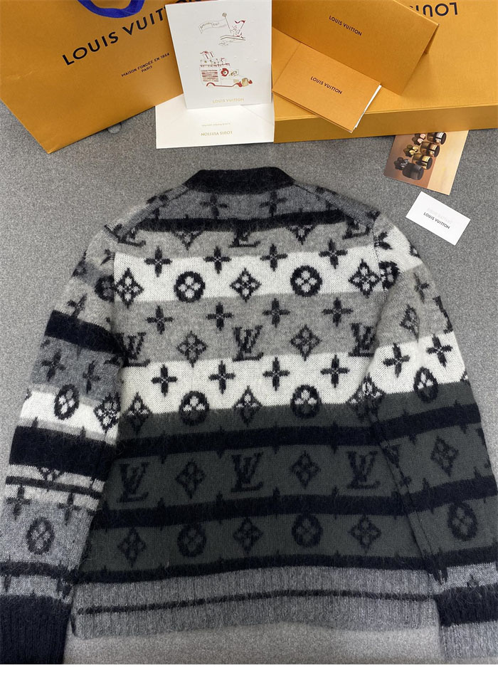 루이비통 루이비통 모노그램 모헤어 니트 가디건 레플리카 15번 이미지 - 의류 | 세미샵 레플리카 사이트