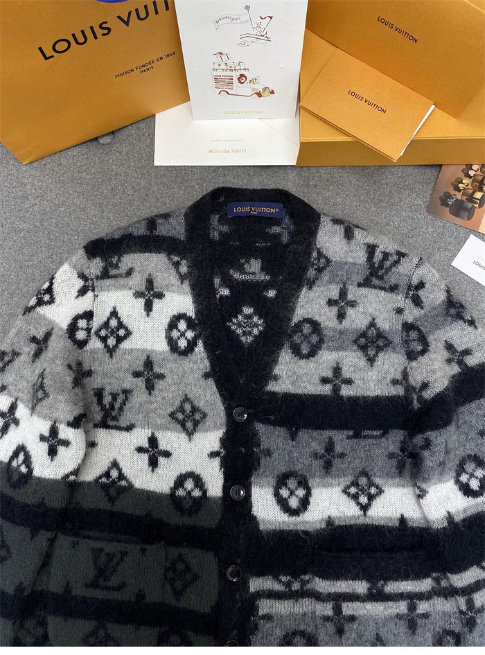 루이비통 루이비통 모노그램 모헤어 니트 가디건 레플리카 6번 이미지 - 의류 | 세미샵 레플리카 사이트