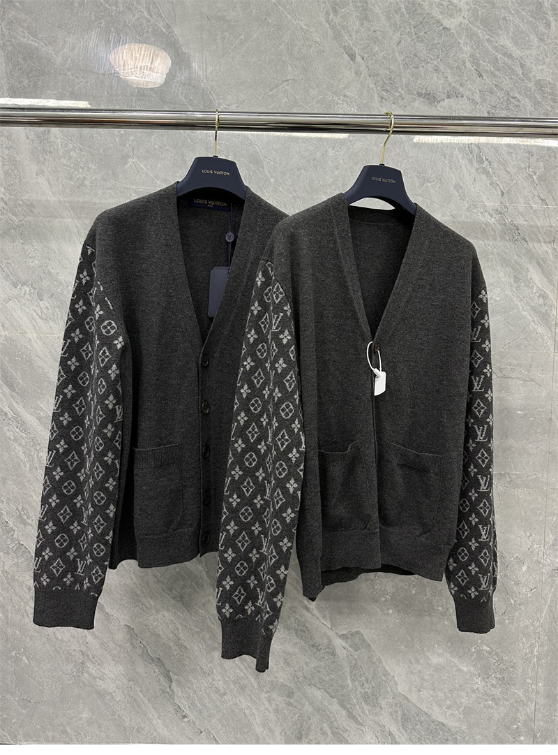 Louis Vuitton 루이비통 모노그램 믹스 캐시미어 V넥 가디건 레플리카 15번 이미지 - 의류 | 세미샵 레플리카 사이트