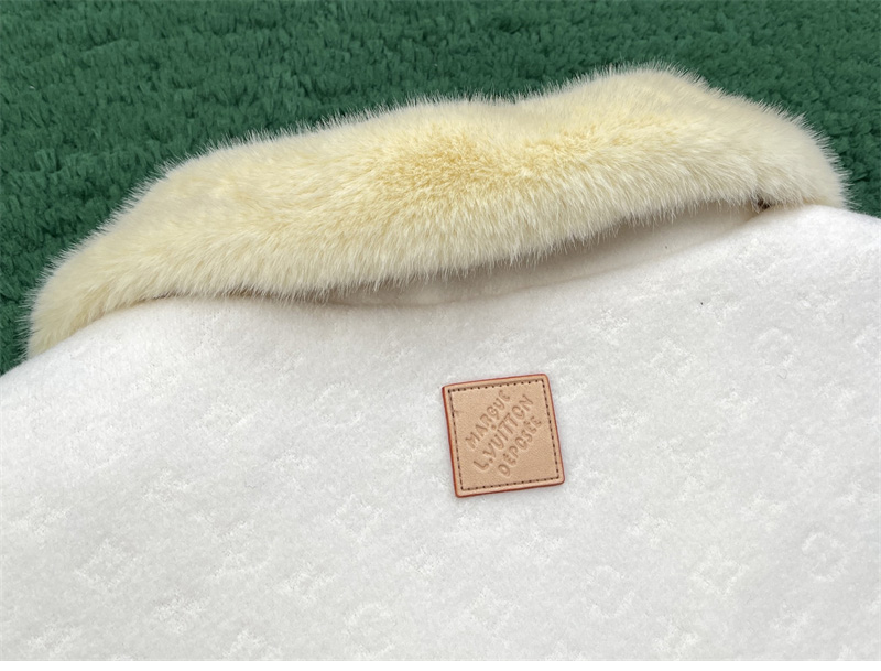 루이비통 루이비통 모노그램 블루종 위드 시어링 카라 자켓（레어） 레플리카 7번 이미지 - 의류 | 세미샵 레플리카 사이트