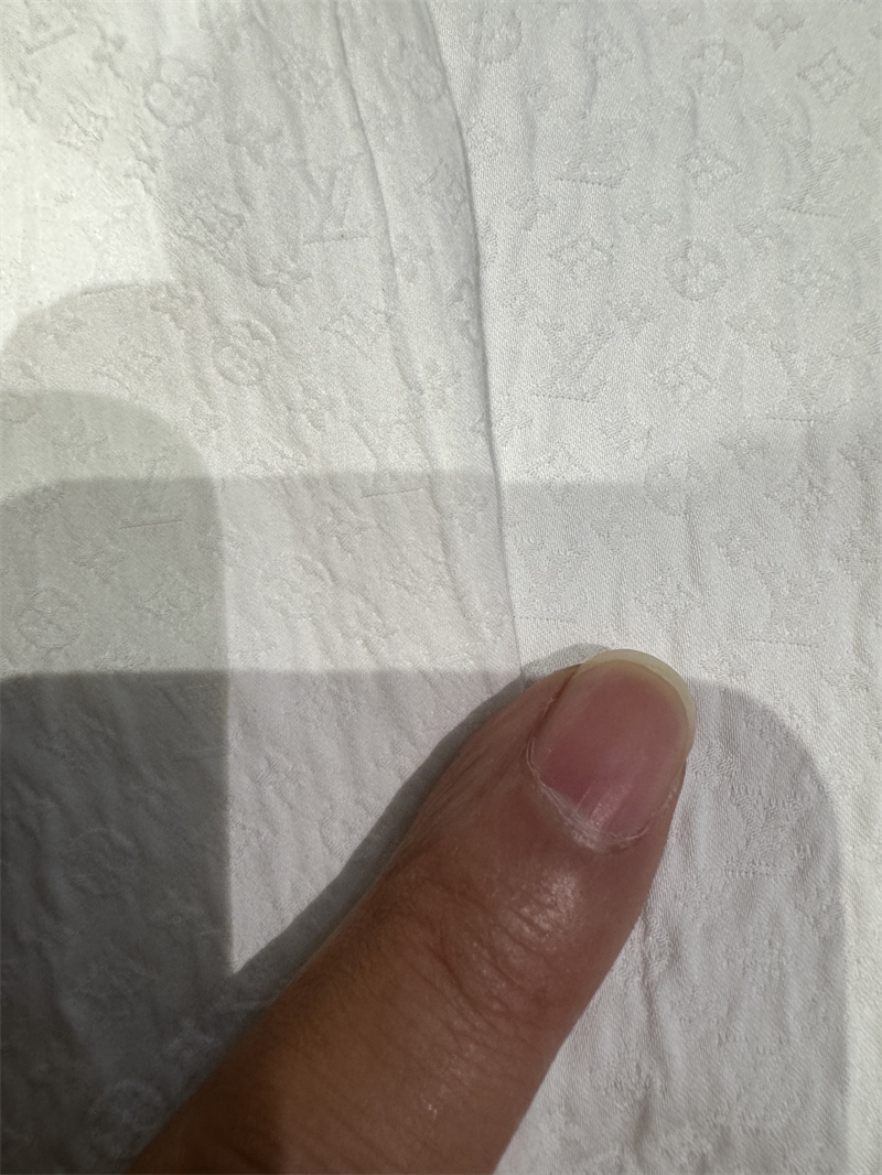 루이비통 루이비통 모노그램 자카드 롱 슬리브드 코튼 셔츠 레플리카 16번 이미지 - 의류 | 세미샵 레플리카 사이트