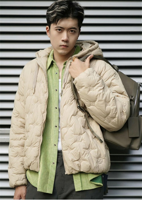 루이비통 루이비통 모노그램 퀼티드 나일론 후드 블루종 레플리카 10번 이미지 - 의류 | 세미샵 레플리카 사이트