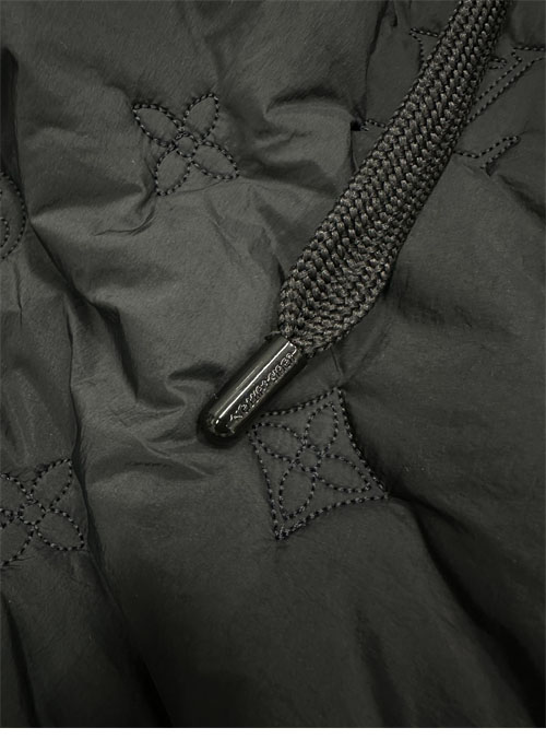 루이비통 루이비통 모노그램 퀼티드 후디 블루종 레플리카 15번 이미지 - 의류 | 세미샵 레플리카 사이트