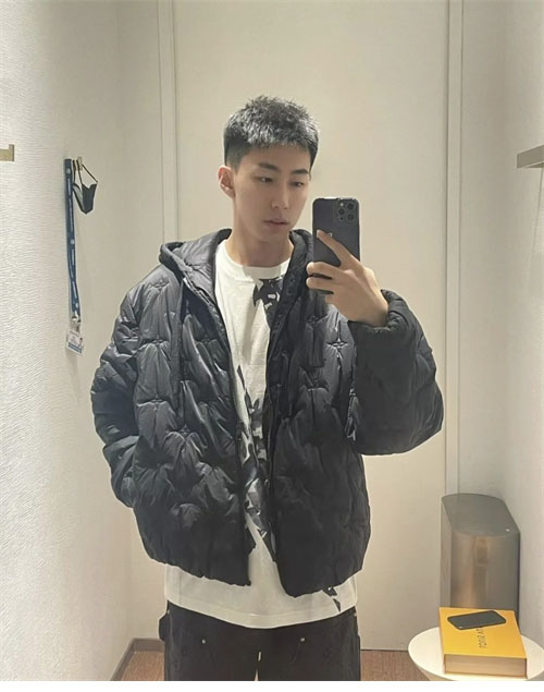 루이비통 루이비통 모노그램 퀼티드 후디 블루종 레플리카 22번 이미지 - 의류 | 세미샵 레플리카 사이트