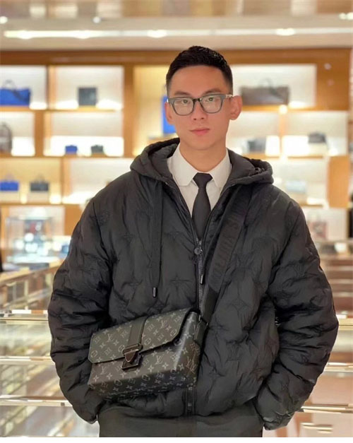 Louis Vuitton 루이비통 모노그램 퀼티드 후디 블루종 2컬러 레플리카 28번 이미지 - 의류 | 세미샵 레플리카 사이트